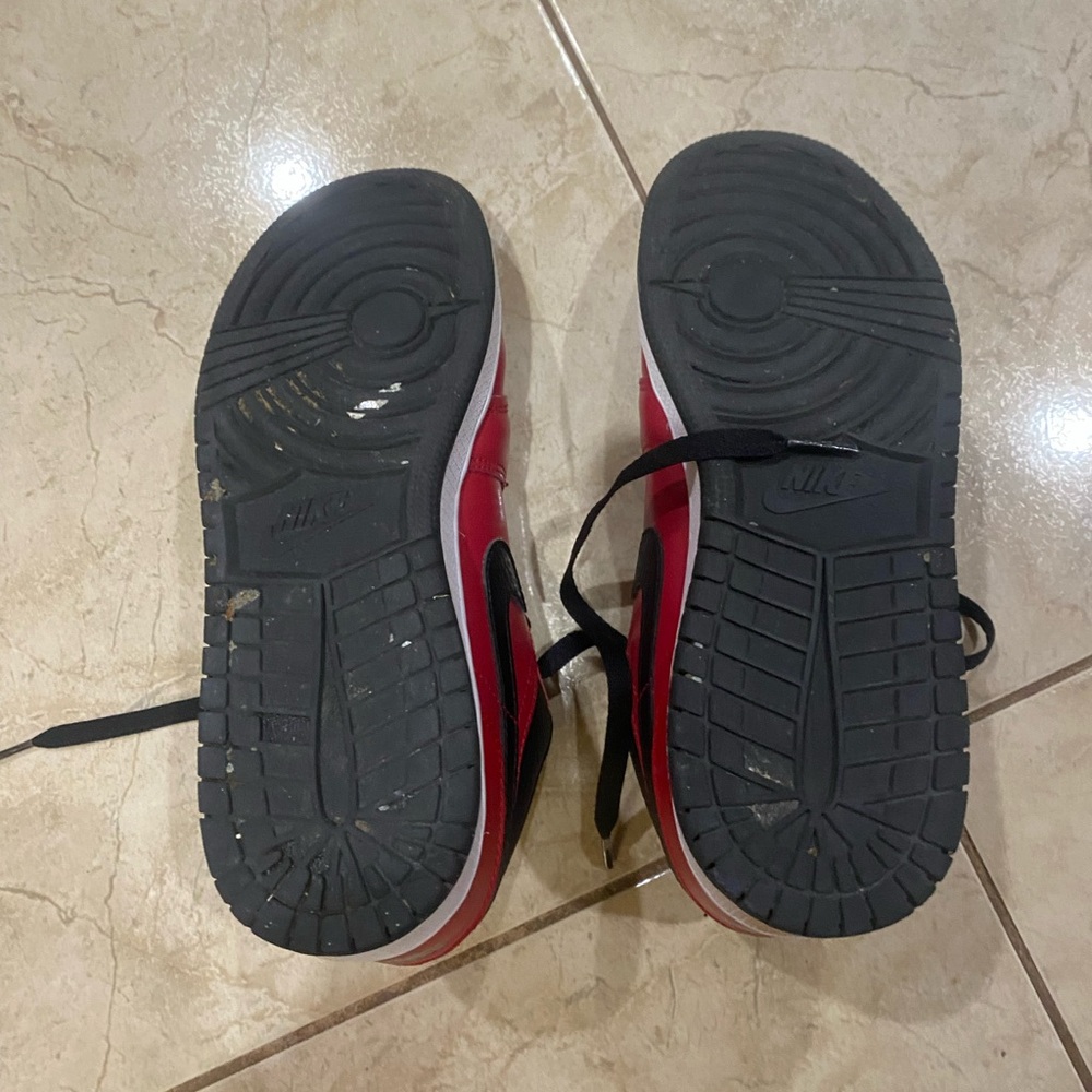 Jordan 1 lows -Kids Red and Black Sneakers - Picture 6 of 7